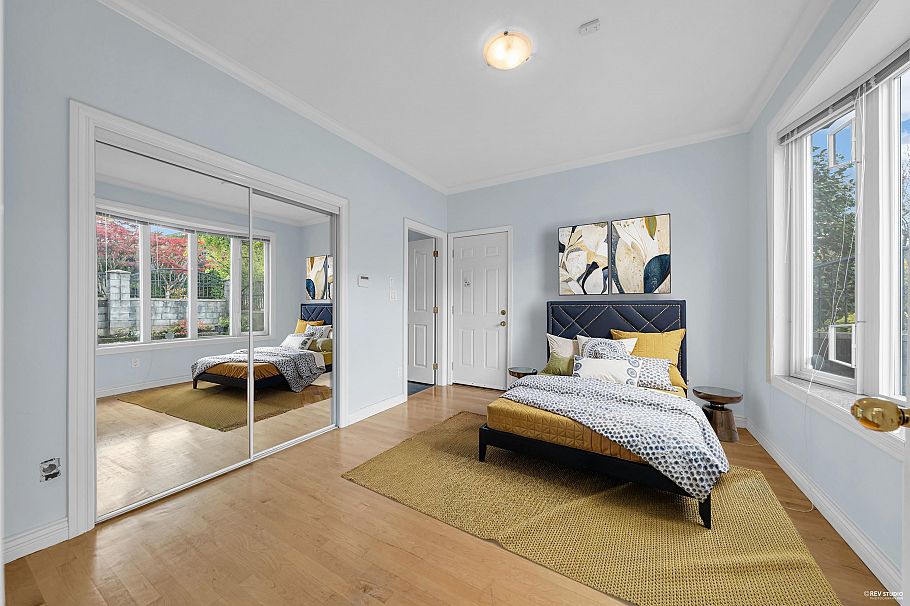 213 W 28th Street North Vancouver, BC - 13