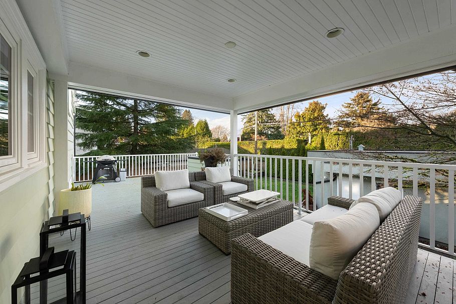 1407 W 33rd Avenue Vancouver, BC - 33