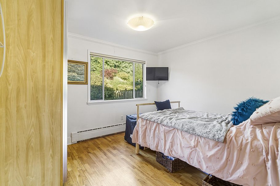 715 Kilkeel Place North Vancouver, BC - 15