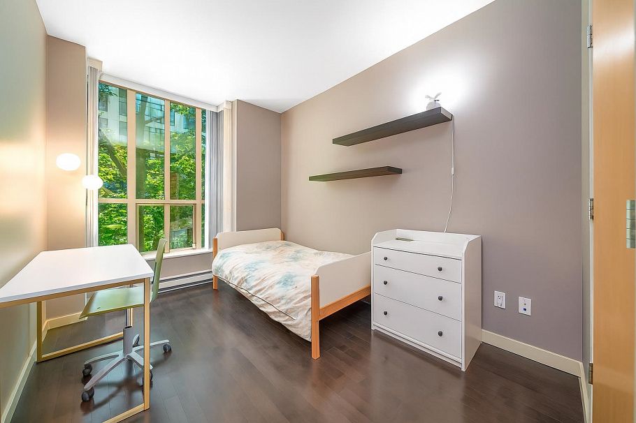 983 Richards Street Vancouver, BC - 17