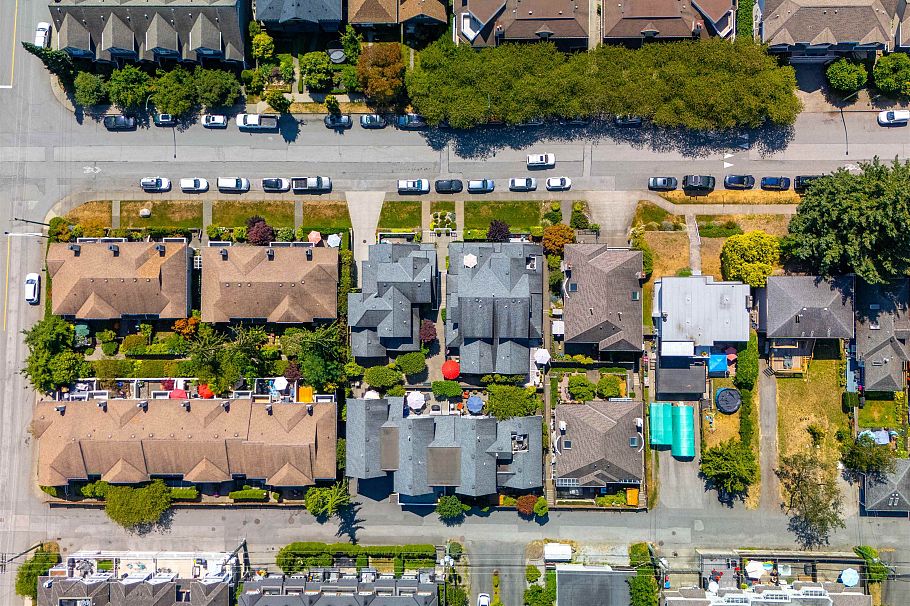 4 260 E 4th Street North Vancouver, BC - 35