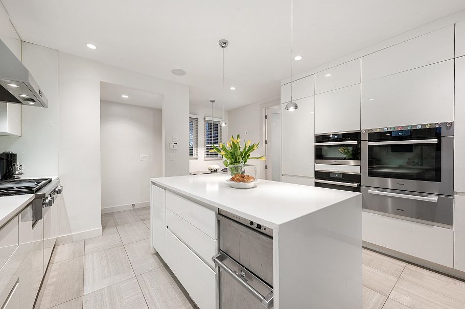 1407 W 33rd Avenue Vancouver, BC - 8