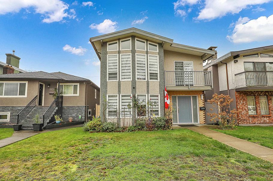2624 Kitchener Street Vancouver, BC - 1