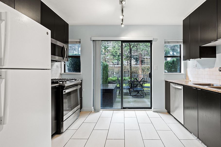 975 Beatty Street Vancouver, BC - 14