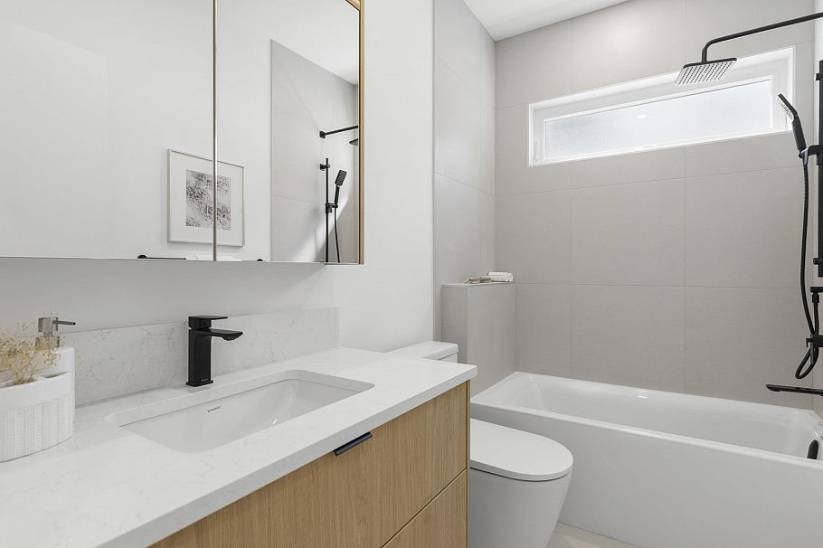 1 4422 W 6th Avenue Vancouver, BC - 22