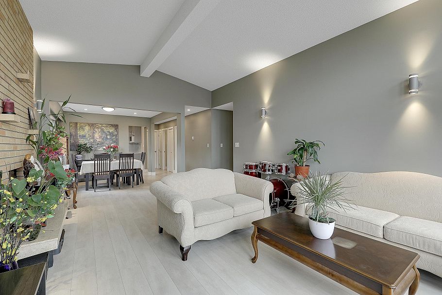 2624 Kitchener Street Vancouver, BC - 7