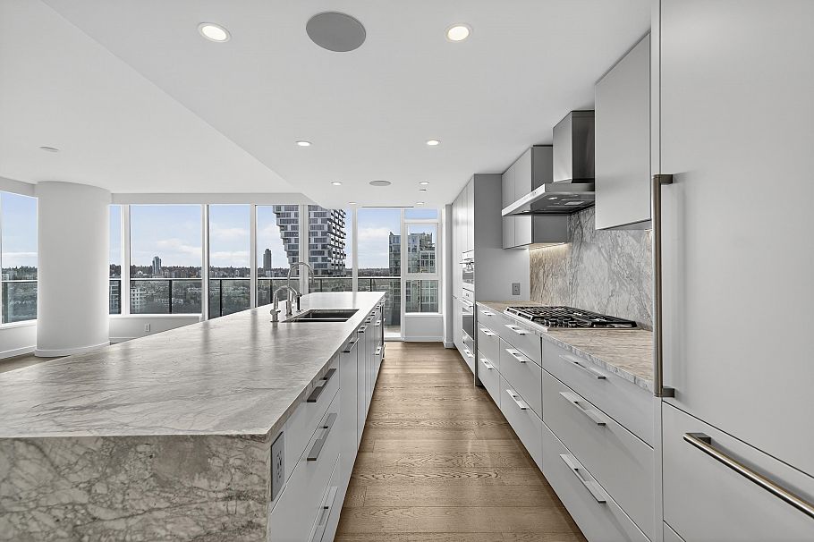 2403 1335 Howe Street Vancouver, BC - 8