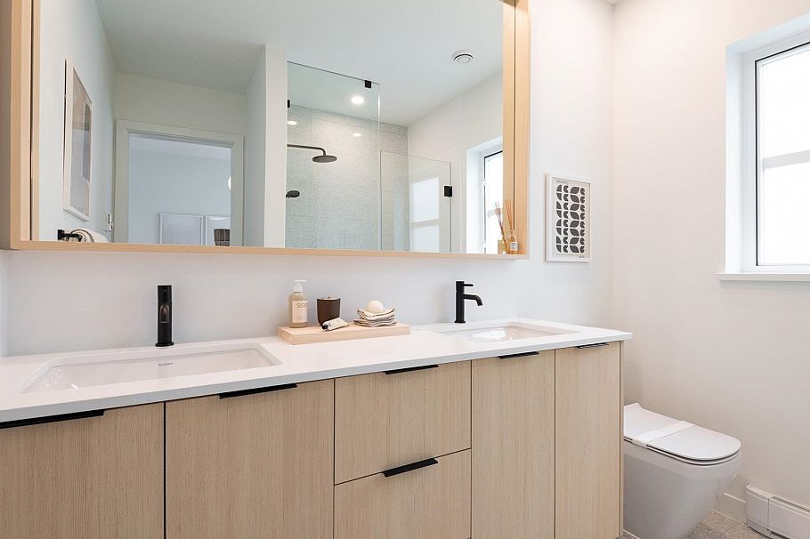 125 2045 Heritage Park Lane North Vancouver, BC - 30