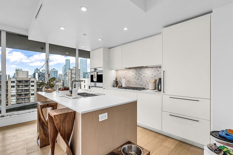 1401 1365 Davie Street Vancouver, BC - 16