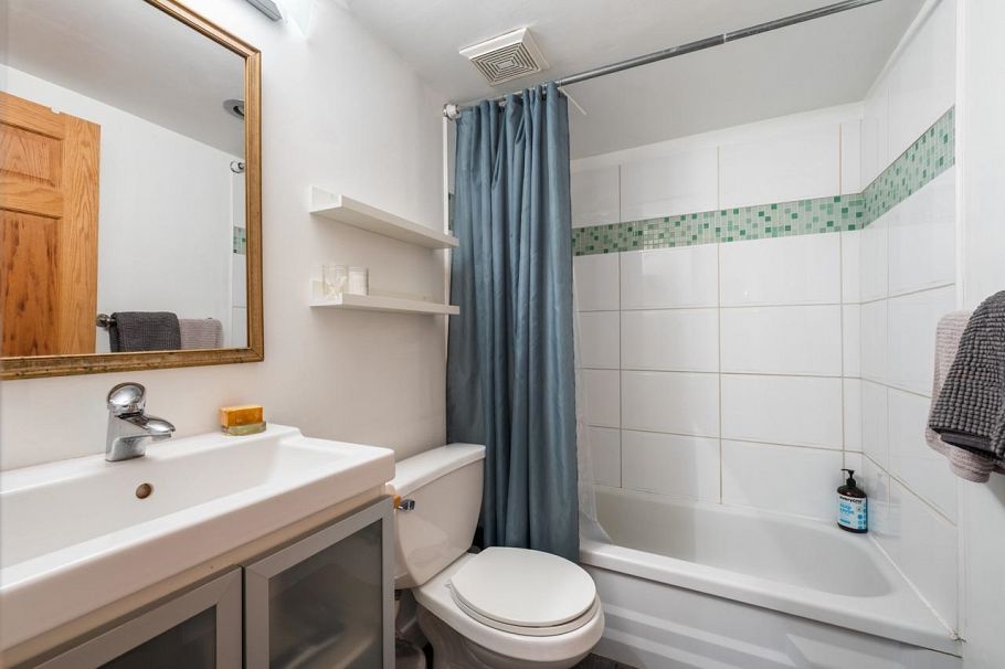 109 36 E 14th Avenue Vancouver, BC - 10