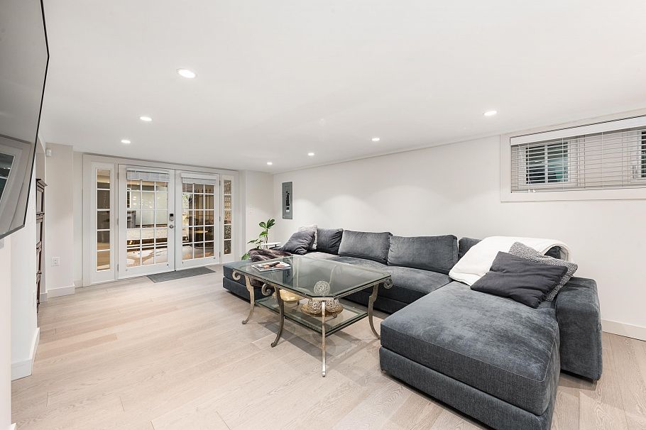 1407 W 33rd Avenue Vancouver, BC - 32