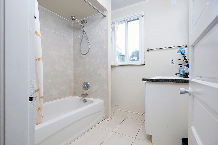 1440 E 1st Avenue Vancouver, BC - 13