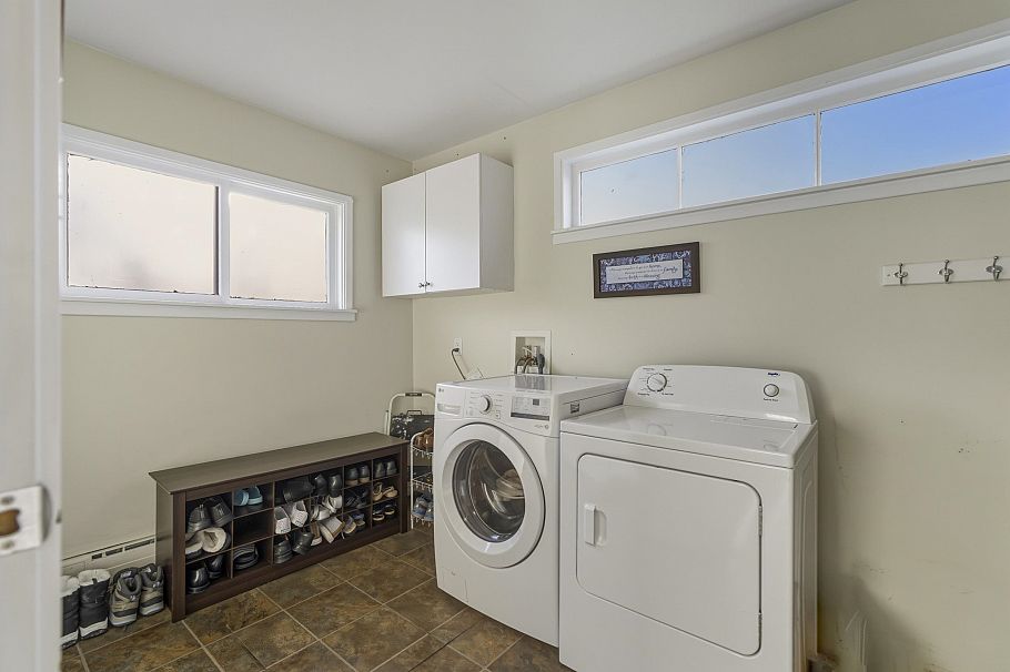 715 Kilkeel Place North Vancouver, BC - 17