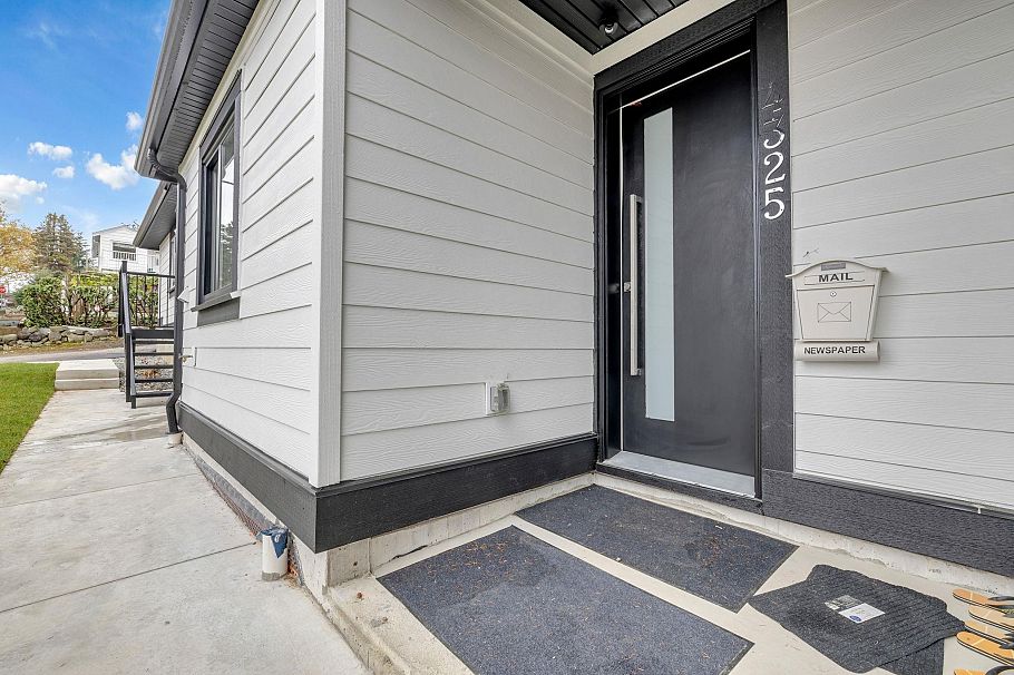 4325 Kamloops Street Vancouver, BC - 2