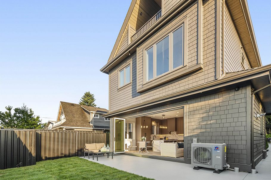 2 847 E 10th Avenue Vancouver, BC - 32