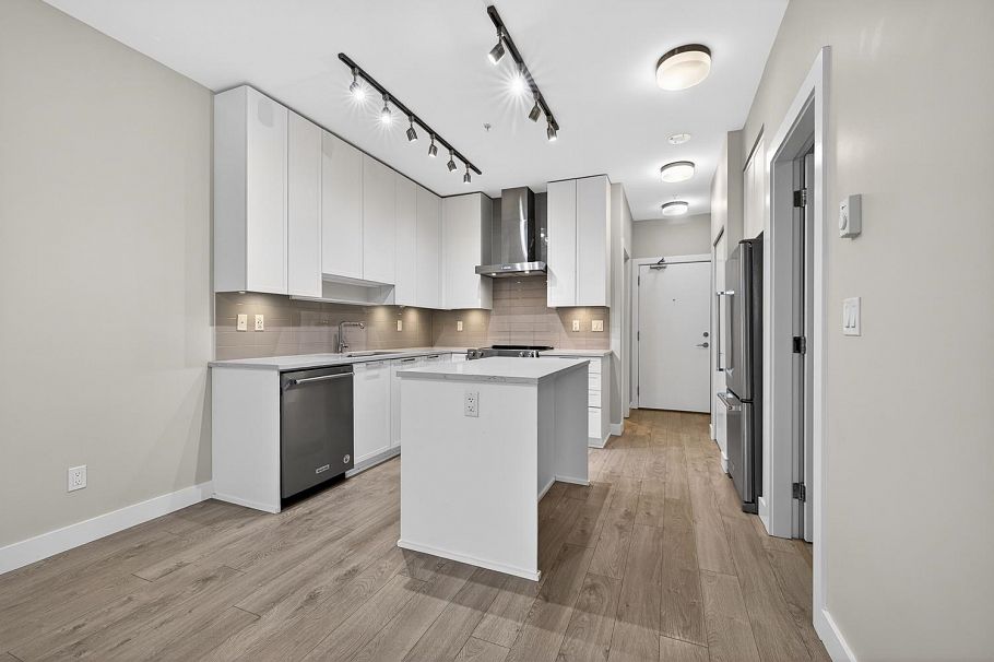 303 1728 Gilmore Avenue Burnaby, BC - 5