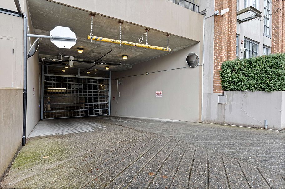 975 Beatty Street Vancouver, BC - 30