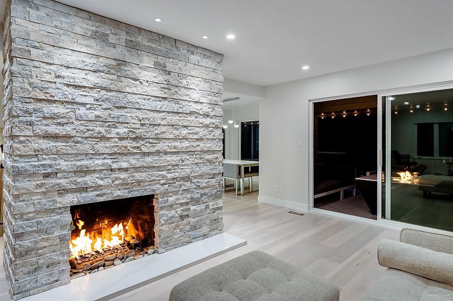 867 Frederick Road North Vancouver, BC - 23