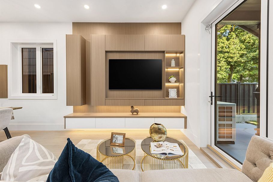 2 847 E 10th Avenue Vancouver, BC - 4