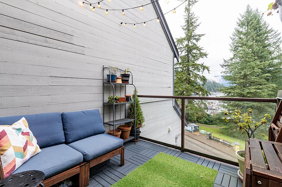 13 2151 Banbury Road North Vancouver, BC - 35