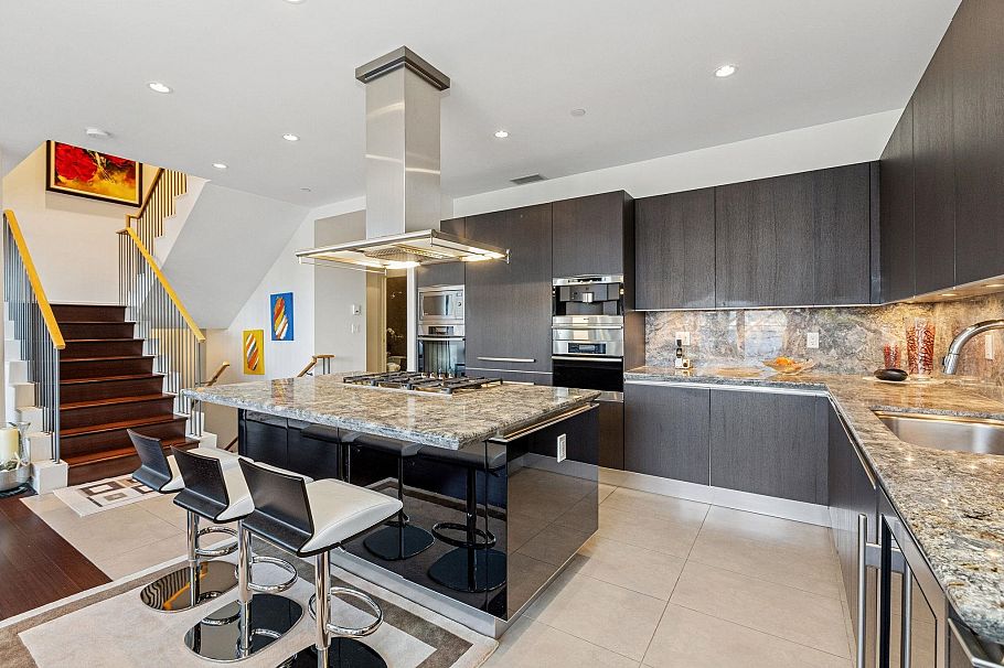 TH102 1139 W Cordova Street Vancouver, BC - 10