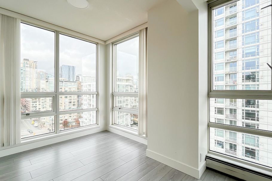 1602 1201 Marinaside Crescent Vancouver, BC - 14