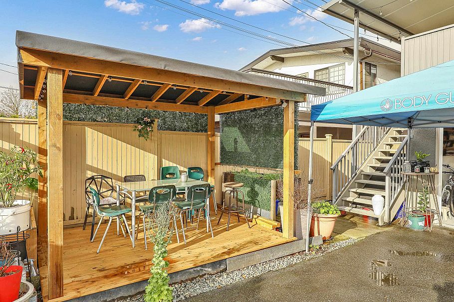 2624 Kitchener Street Vancouver, BC - 36