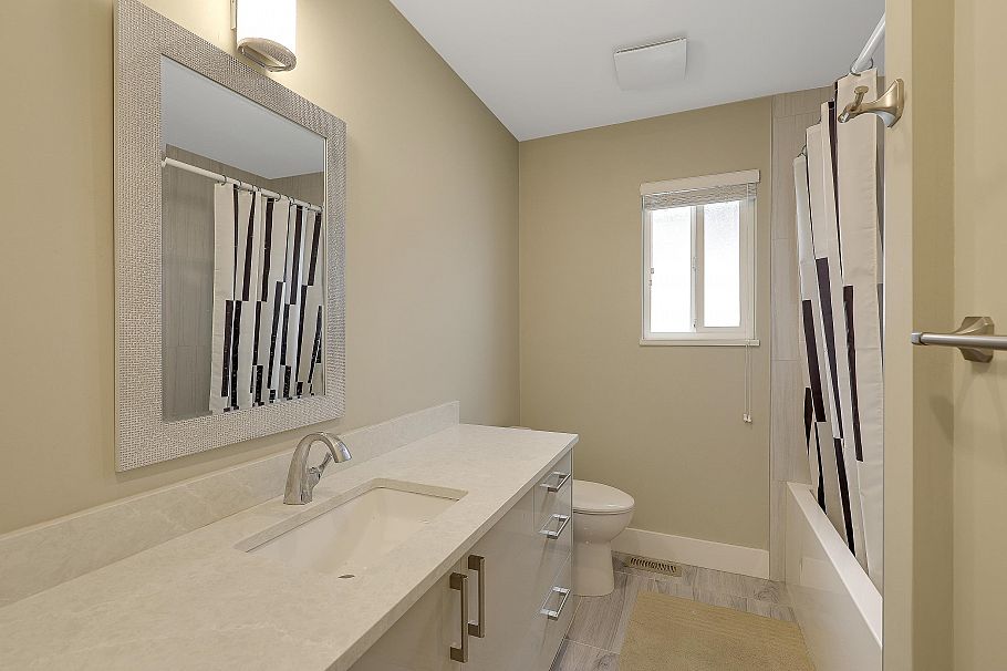 2624 Kitchener Street Vancouver, BC - 15