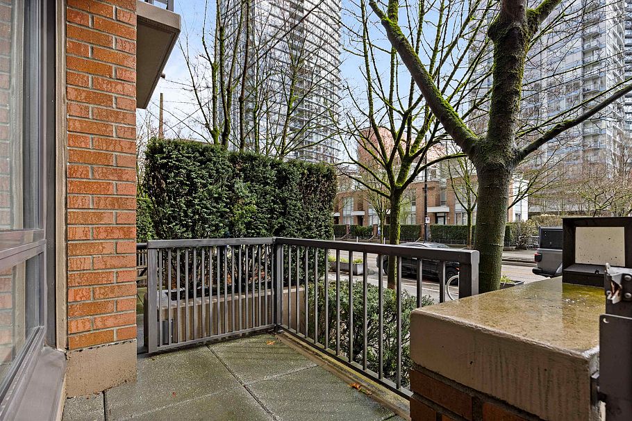 975 Beatty Street Vancouver, BC - 29