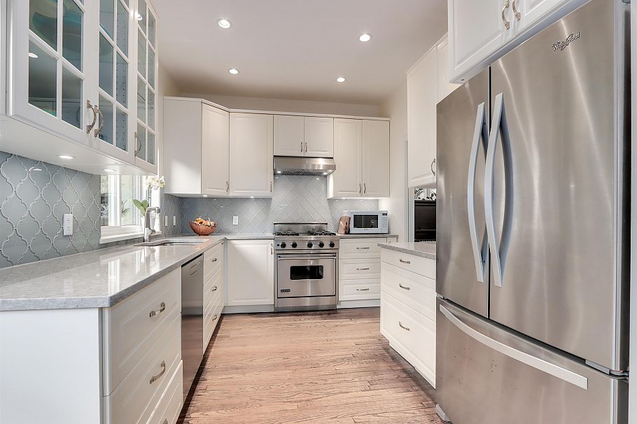 1806 Deep Cove Road North Vancouver, BC - 13