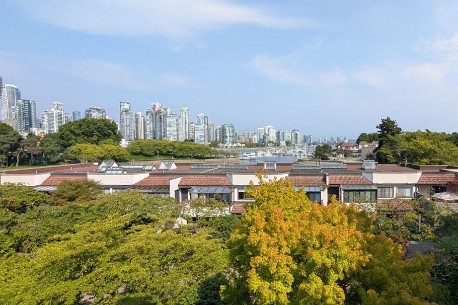 21 1201 Lamey's Mill Road Vancouver, BC - 10