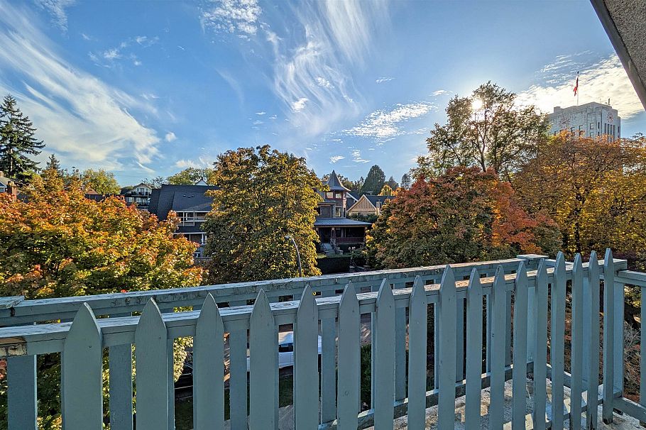 345 W 11th Avenue Vancouver, BC - 12