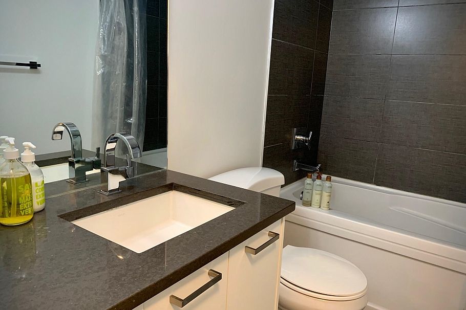 33 E 22nd Avenue Vancouver, BC - 32