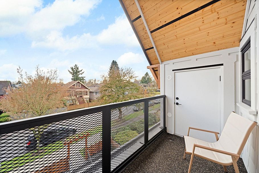 1 2247 Parker Street Vancouver, BC - 24