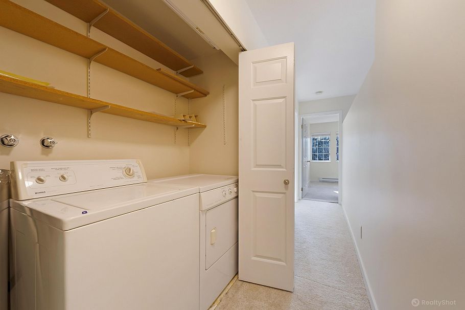 301 3421 Curle Avenue Burnaby, BC - 18