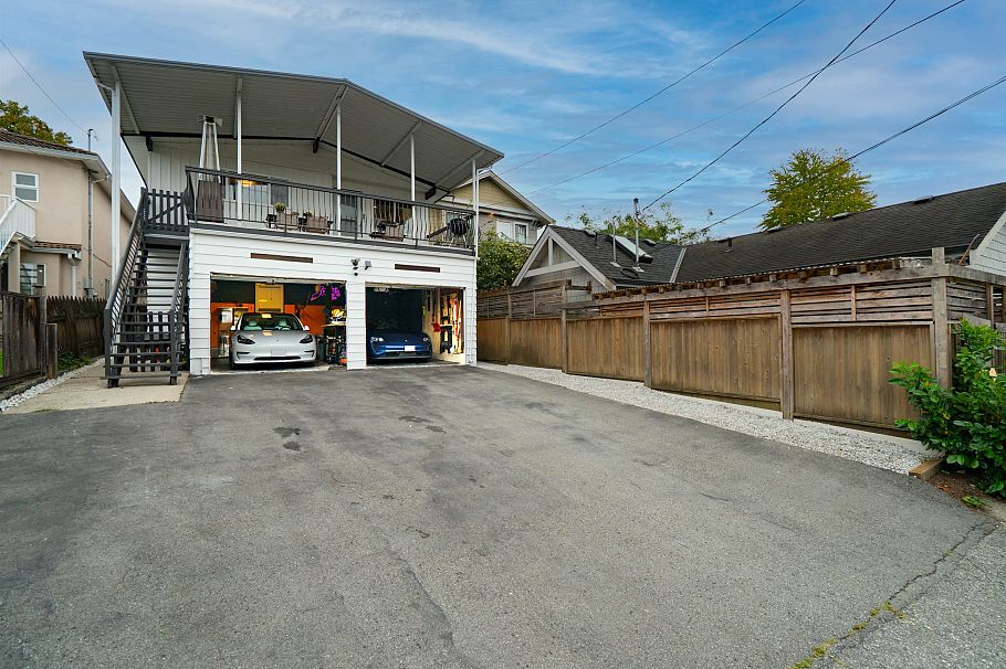 5885 Sherbrooke Street Vancouver, BC - 28