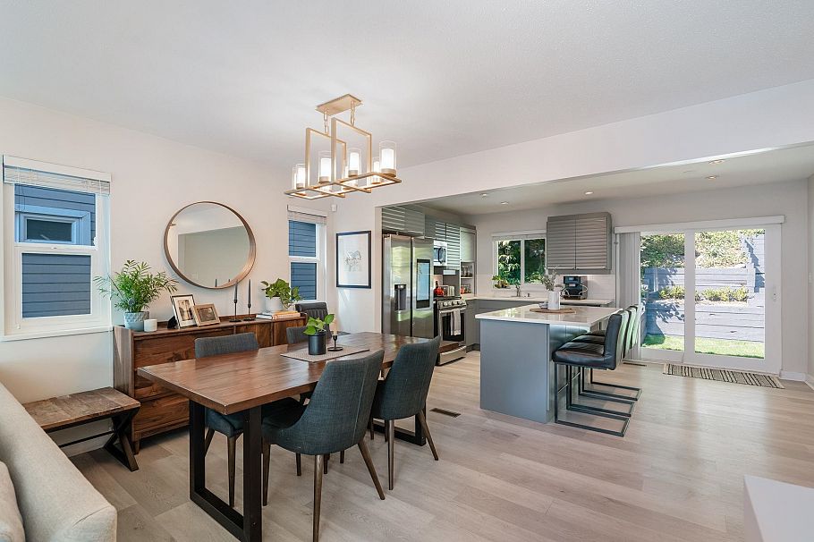 625 Seymour Court North Vancouver, BC - 8