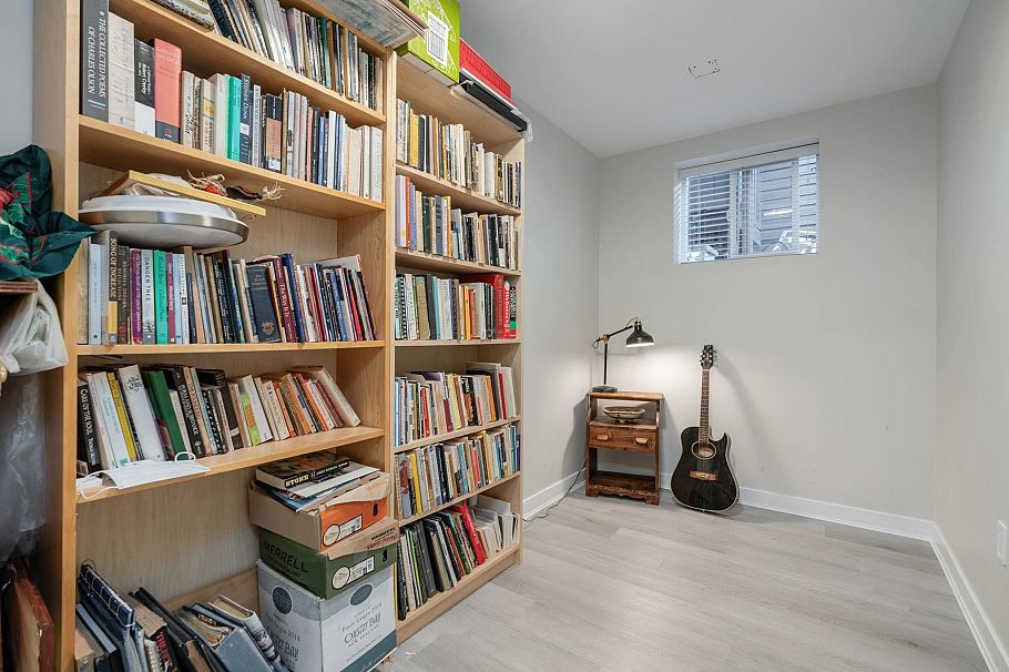 625 Seymour Court North Vancouver, BC - 29