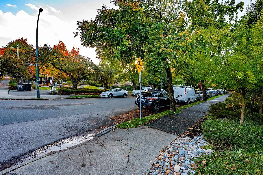 117 265 E 15th Avenue Vancouver, BC - 35