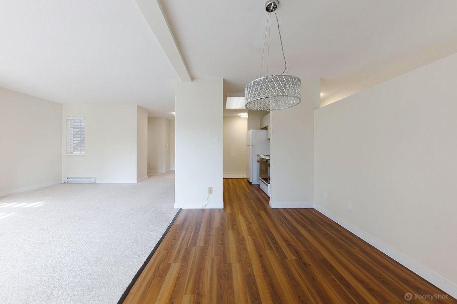 301 3421 Curle Avenue Burnaby, BC - 9