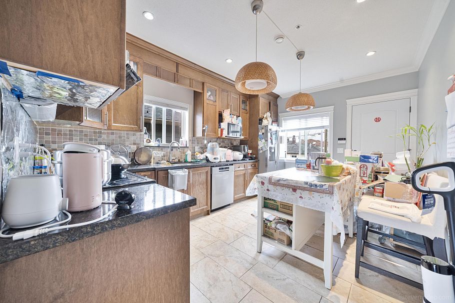 3832 Slocan Street Vancouver, BC - 10