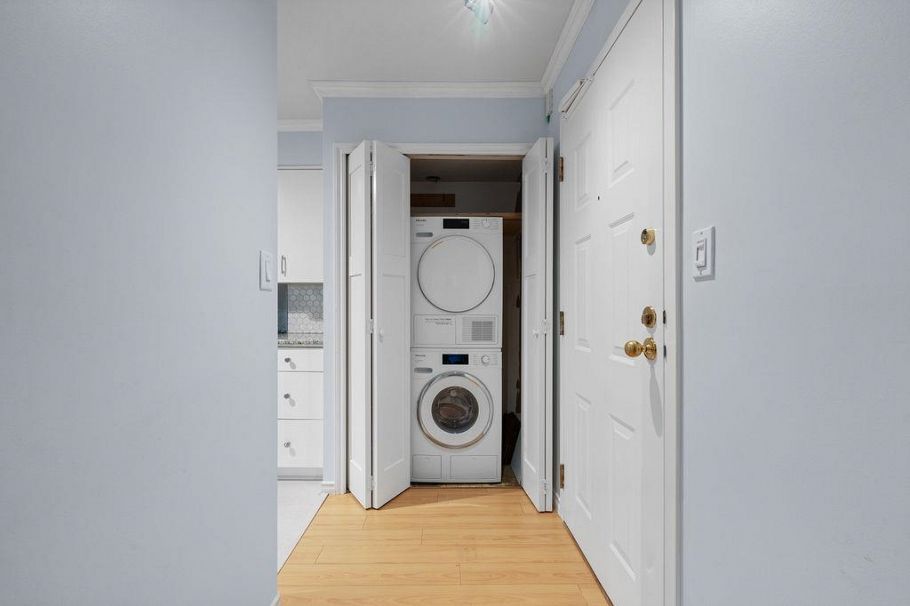 203 1665 Arbutus Street Vancouver, BC - 12