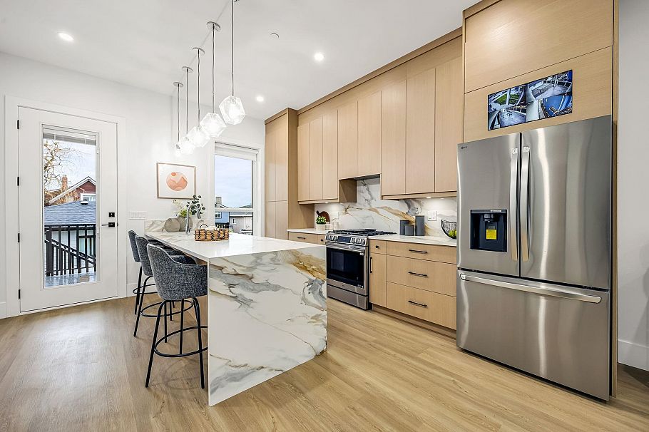 2827 Dundas Street Vancouver, BC - 4