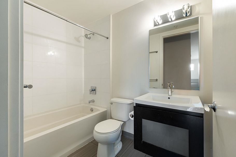 218 3333 Main Street Vancouver, BC - 13