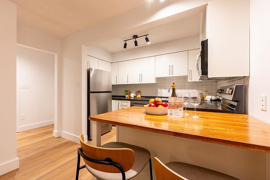 304 1855 Nelson Street Vancouver, BC - 5