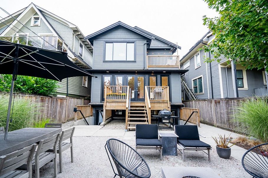 33 E 22nd Avenue Vancouver, BC - 38