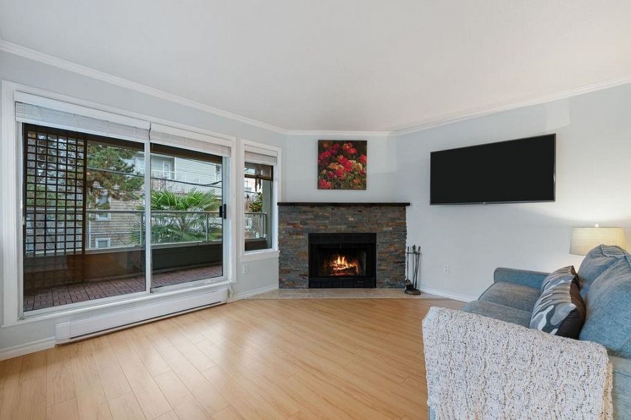203 1665 Arbutus Street Vancouver, BC - 4