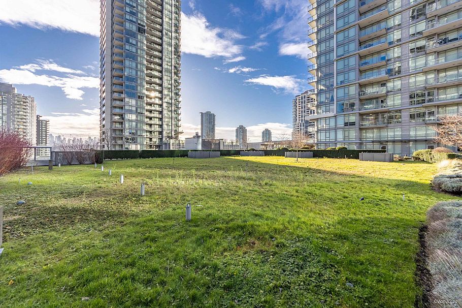 706 2008 Rosser Avenue Burnaby, BC - 14