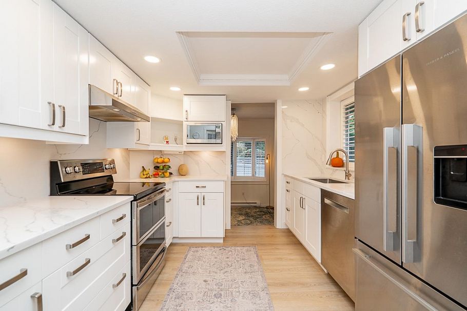 109 216 E 6th Street North Vancouver, BC - 9