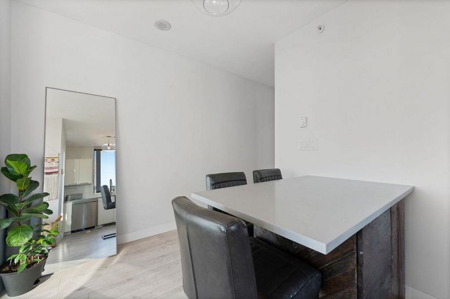 1707 151 W 2nd Street North Vancouver, BC - 19